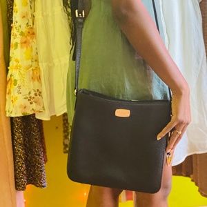 Michael Kors Jet Set Large Messenger Bag